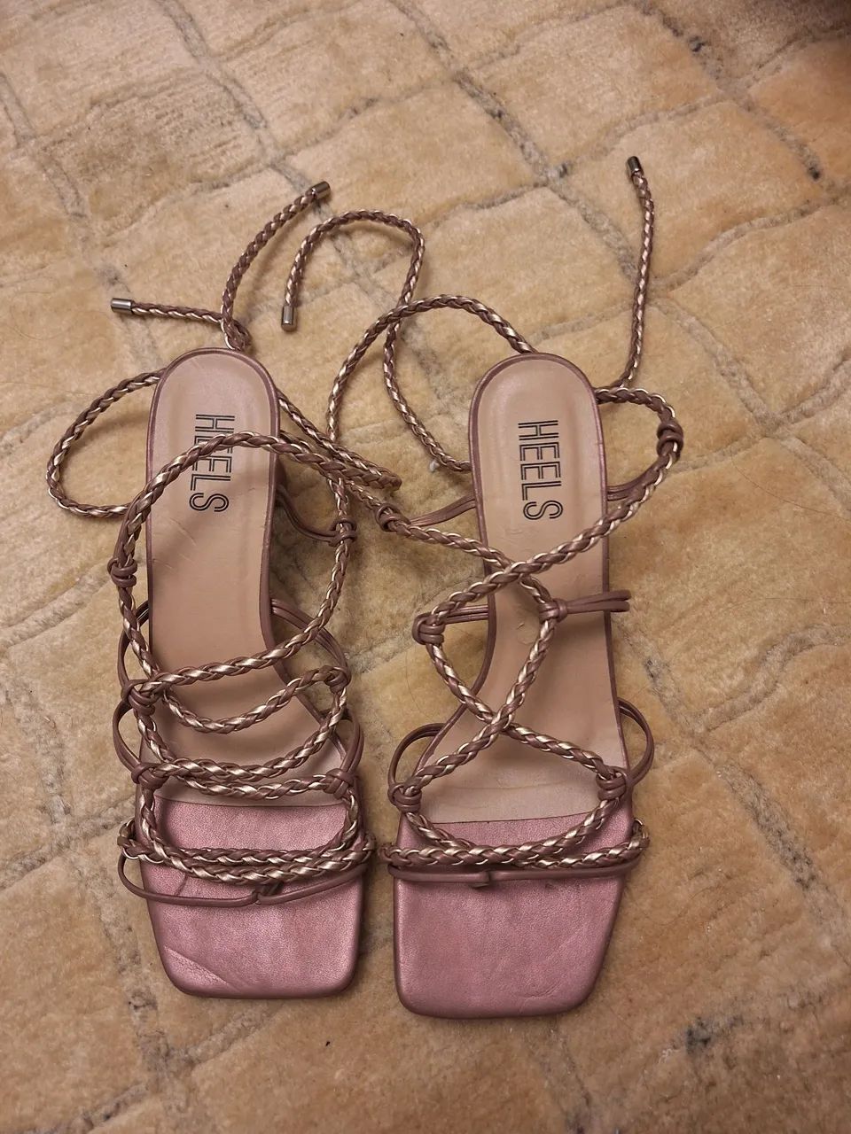 Sandália HEELS Nº38