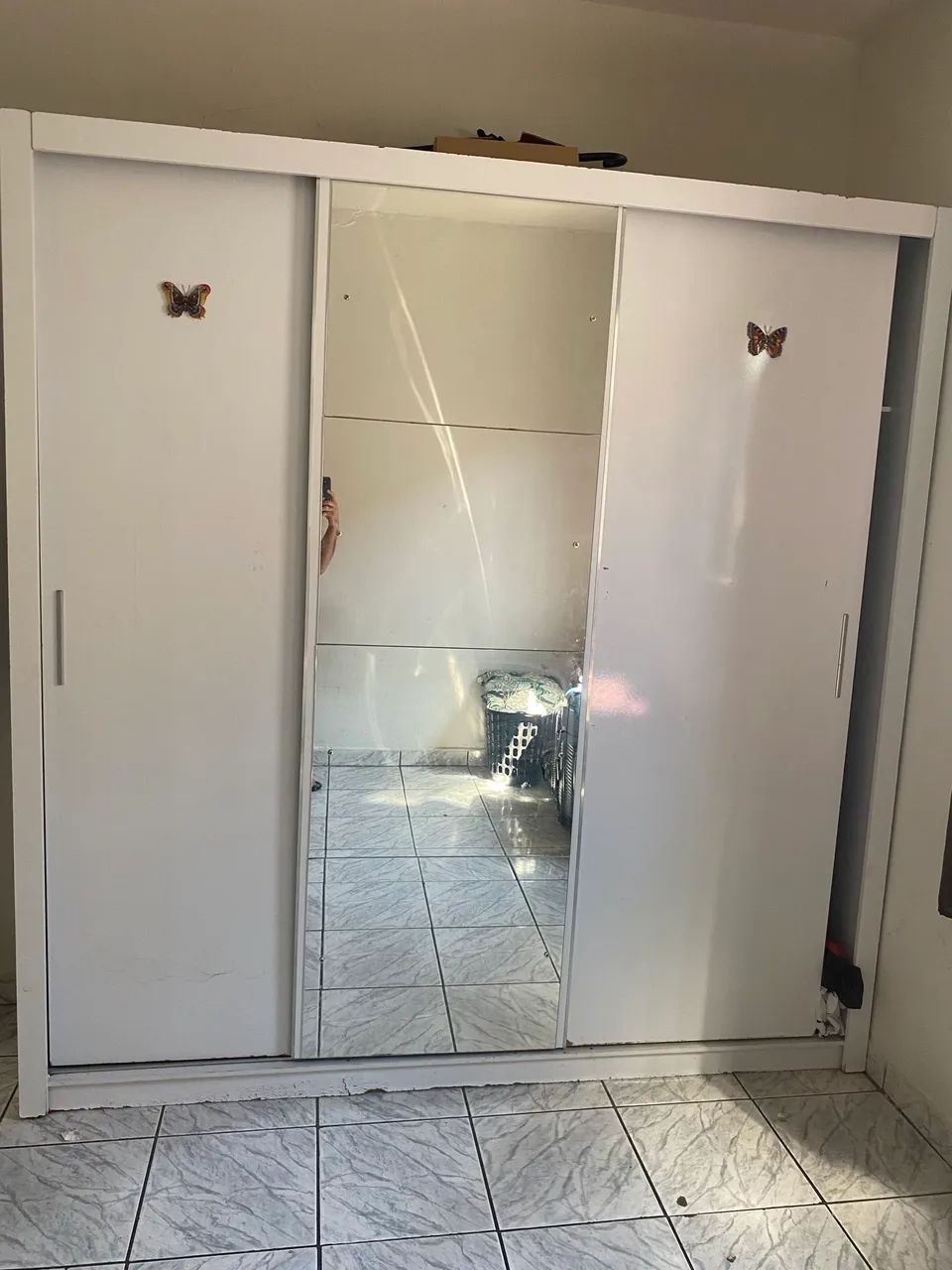 Guarda roupa a venda.