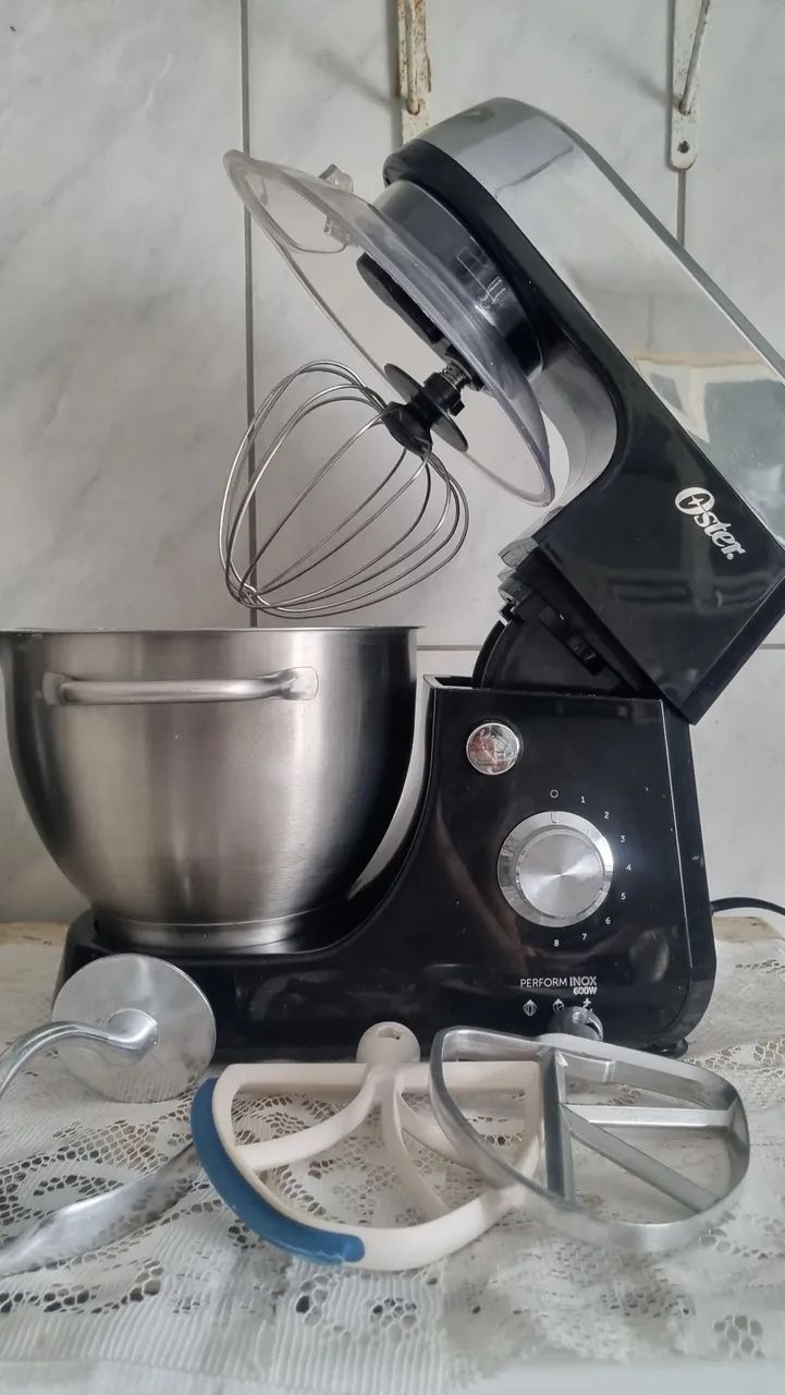 Batedeira planetária Oster 