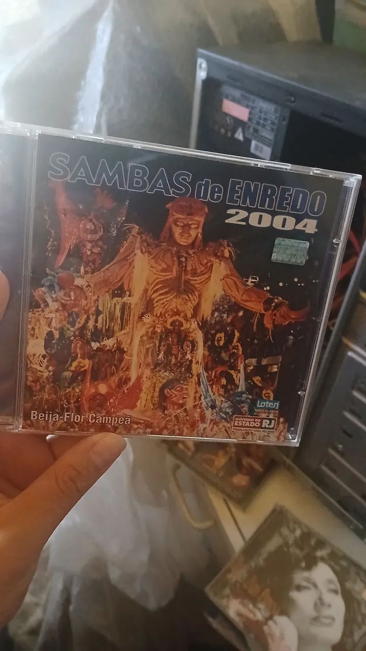 Cd samba de enredo 2004