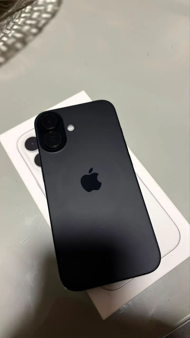 iPhone 16