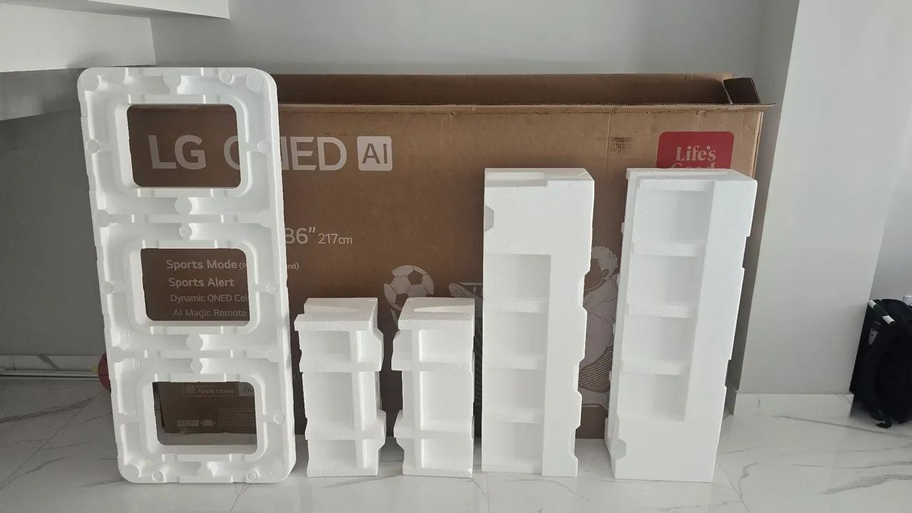 Estou vendendo uma caixa de papelão de 86 polegadas com isopor para transporte. - Foto 2