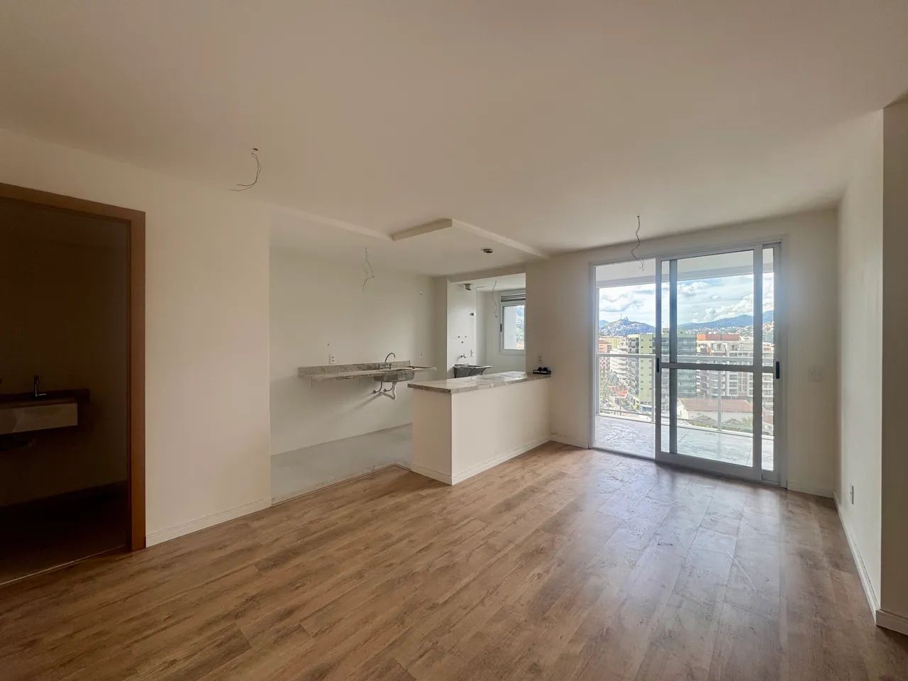 APARTAMENTO COM 2 SUÍTES | PRIMEIRA LOCAÇÃO 