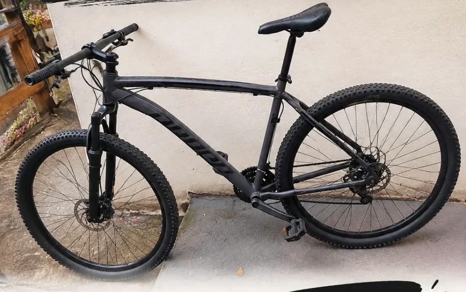 BICICLETA MUITO CONSERVADA