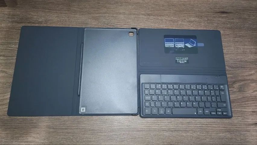 Capa Teclado Original Samsung Galaxy Tab A7 10.4" SM-T500 e T505 (sem uso)