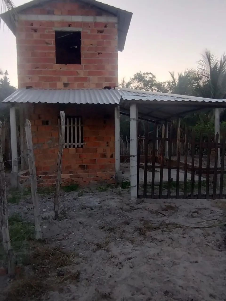 Terreno c/ casa inacabada - Foto 4