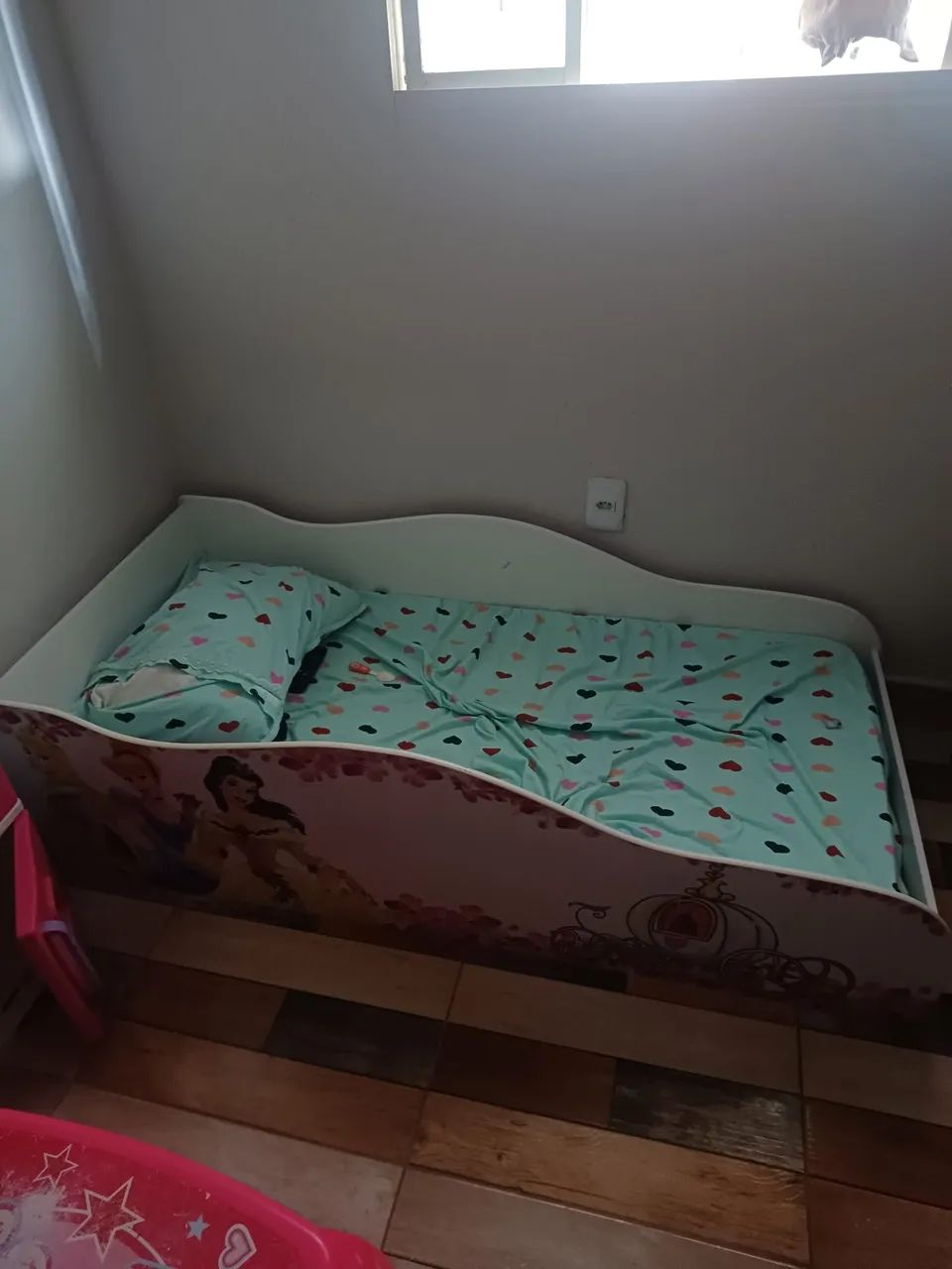 Tv ,guarda roupa e cama - Foto 2