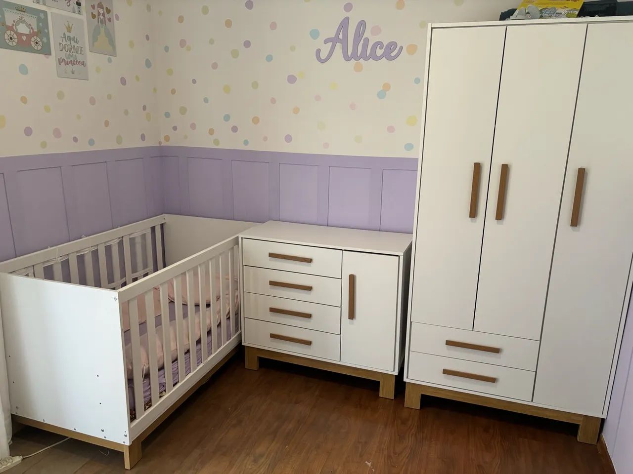 Quarto de bebê completo!