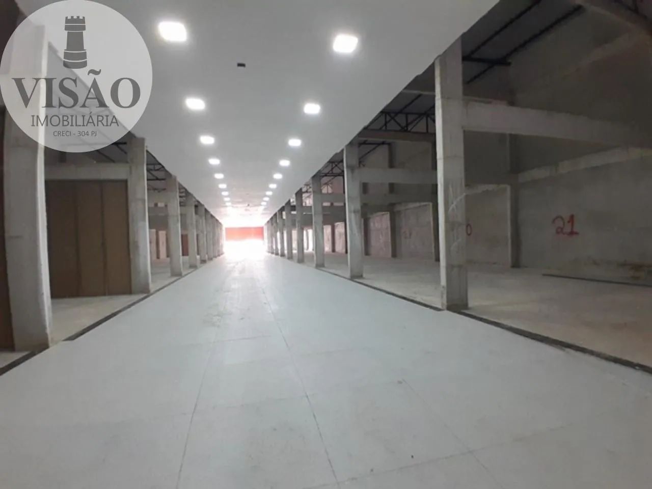 GALPAO COMERCIAL em Manaus - Amazonas, Flores - Foto 3