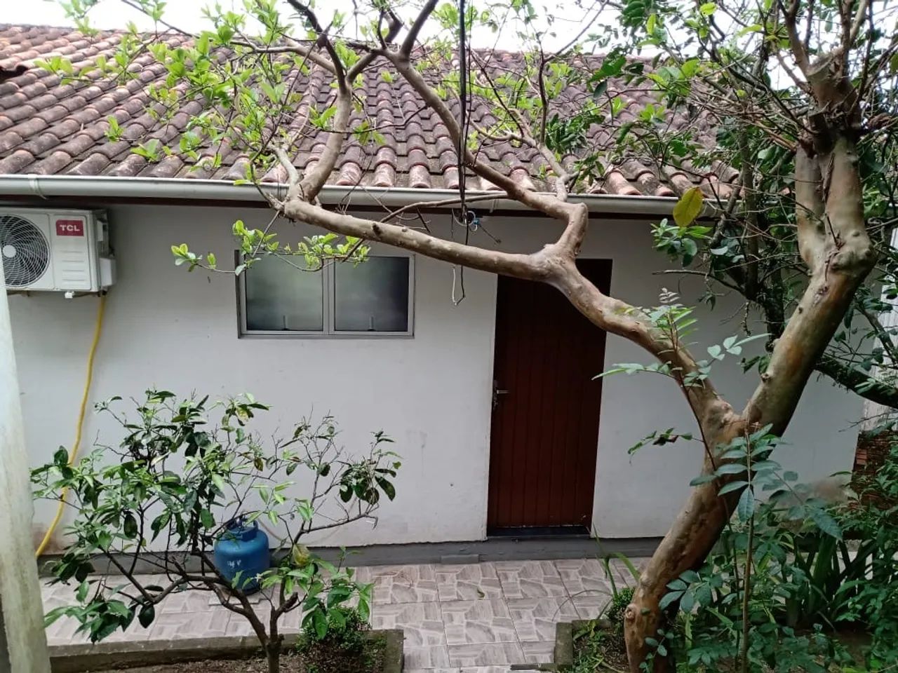 ALUGO CASA
