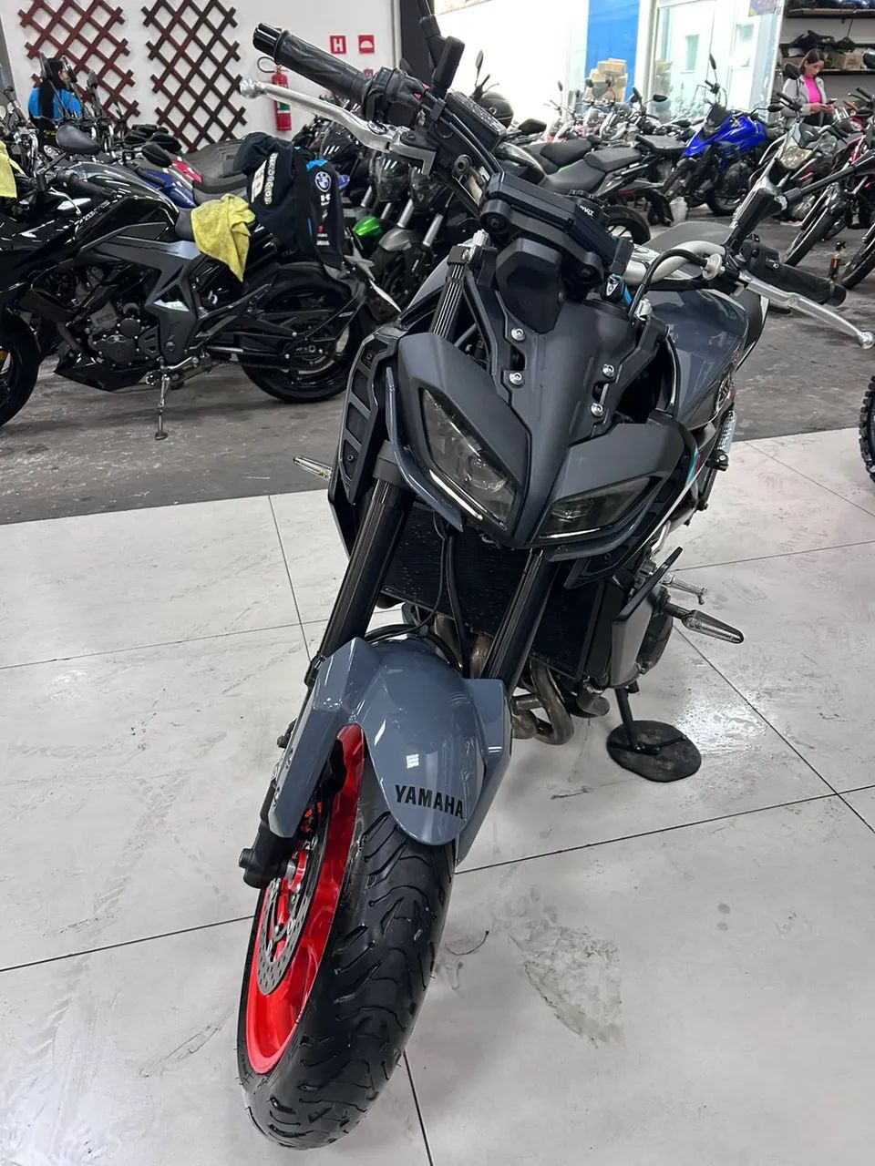 YAMAHA MT-09 - Foto 3