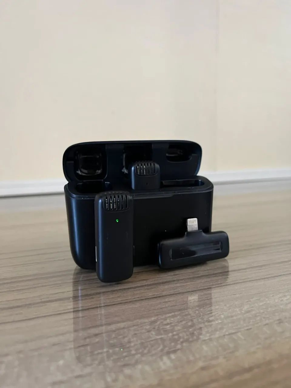 Microfone Sem Fio Ulanzi J12 iPhone iPad Lightning 2 Mics - Foto 3