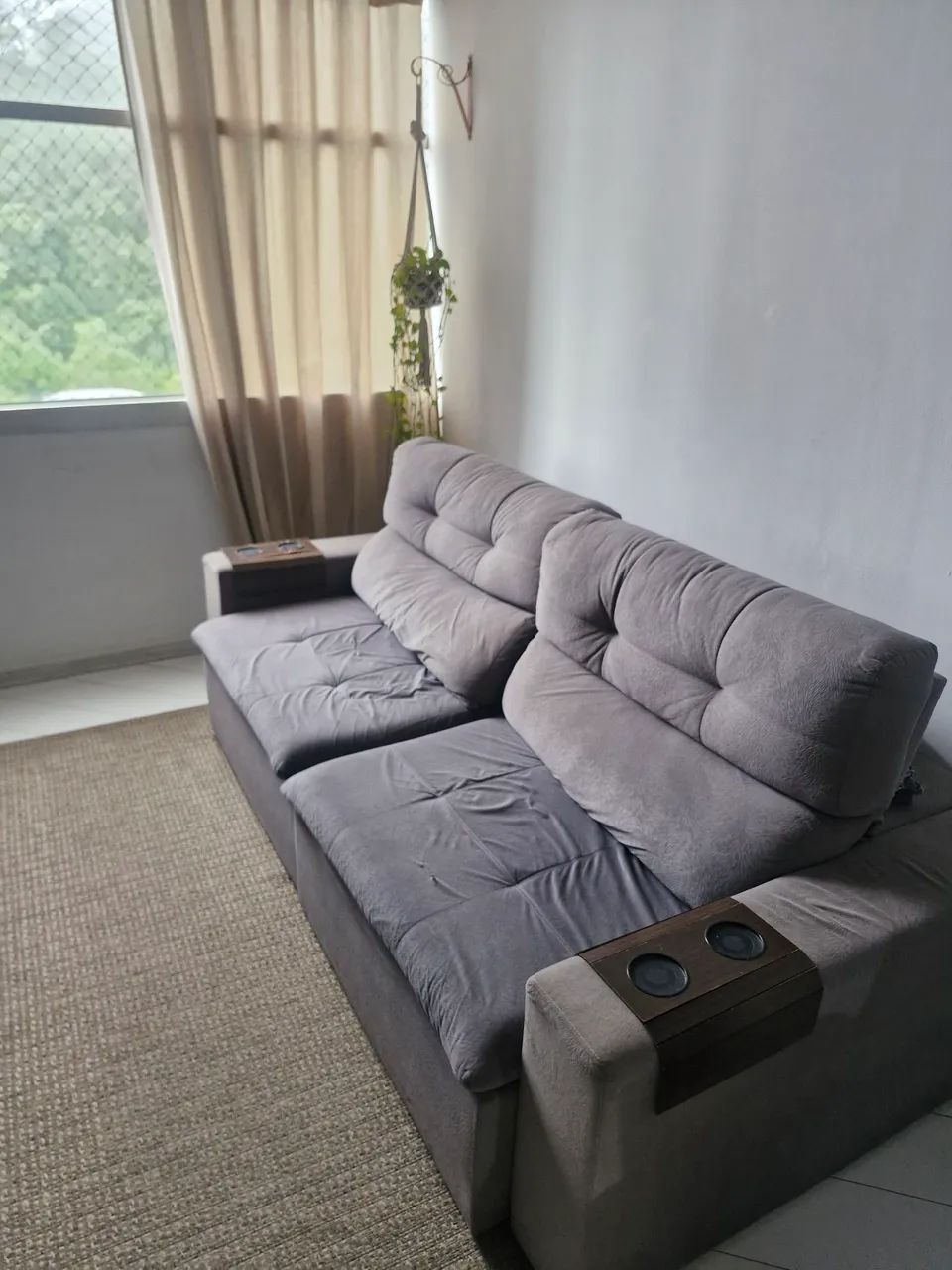 Vendo Sofá Retrátil com encosto reclináveis 2,50