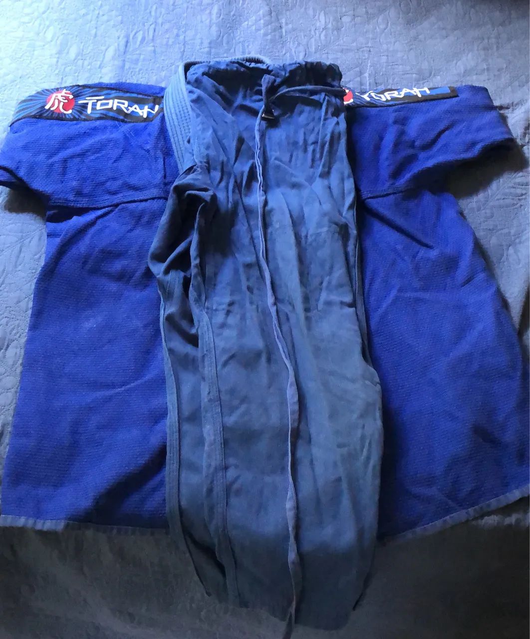 VENDO KIMONO DE JIU-JÍTSU 