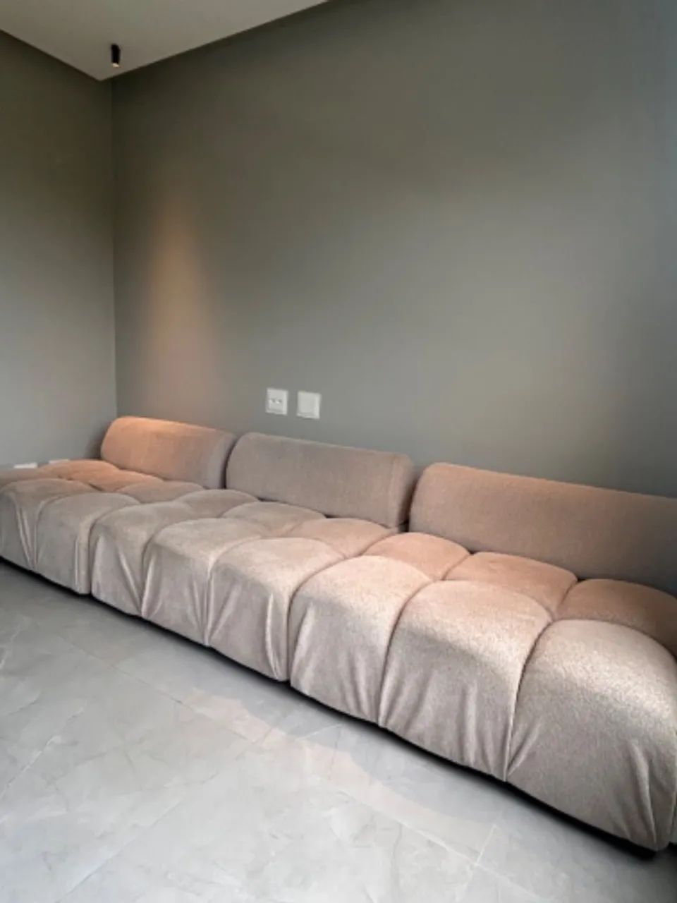 Sofá Camaleonda 2.70x0.90 3 módulos bouclé