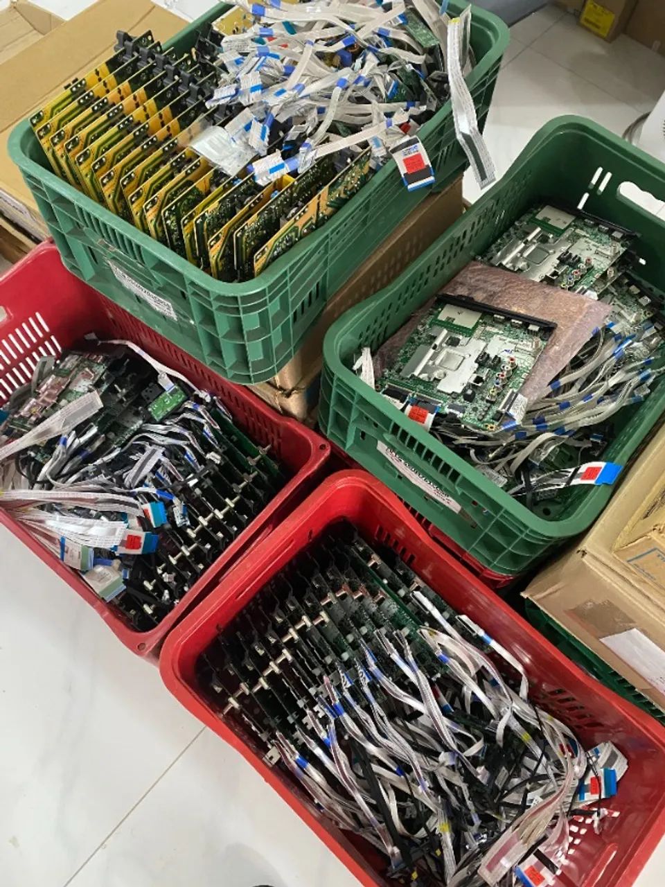 Lote de Placas de Tvs ( 483 Unidades )