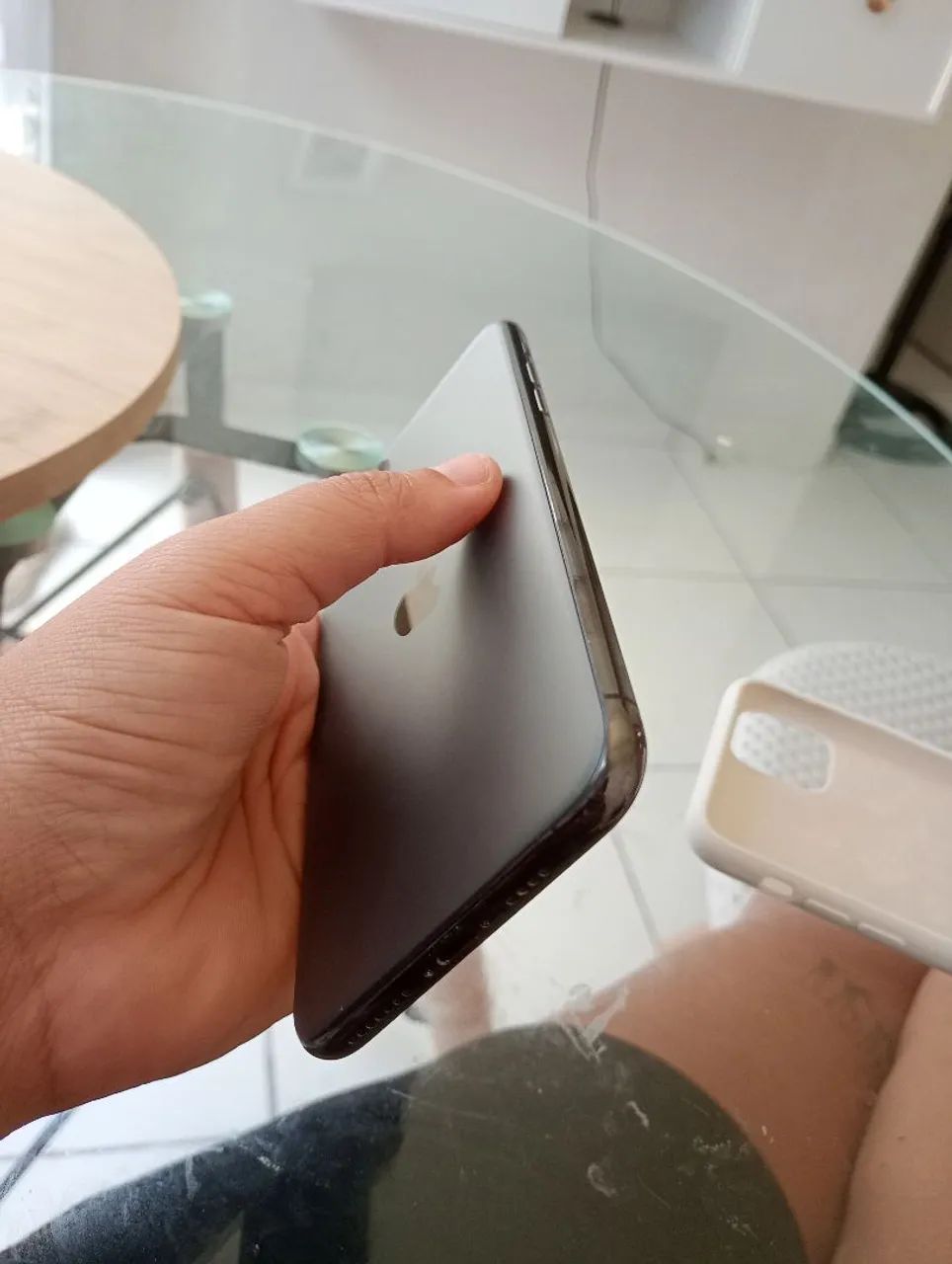 iPhone 11 pro Max com nota  - Foto 2