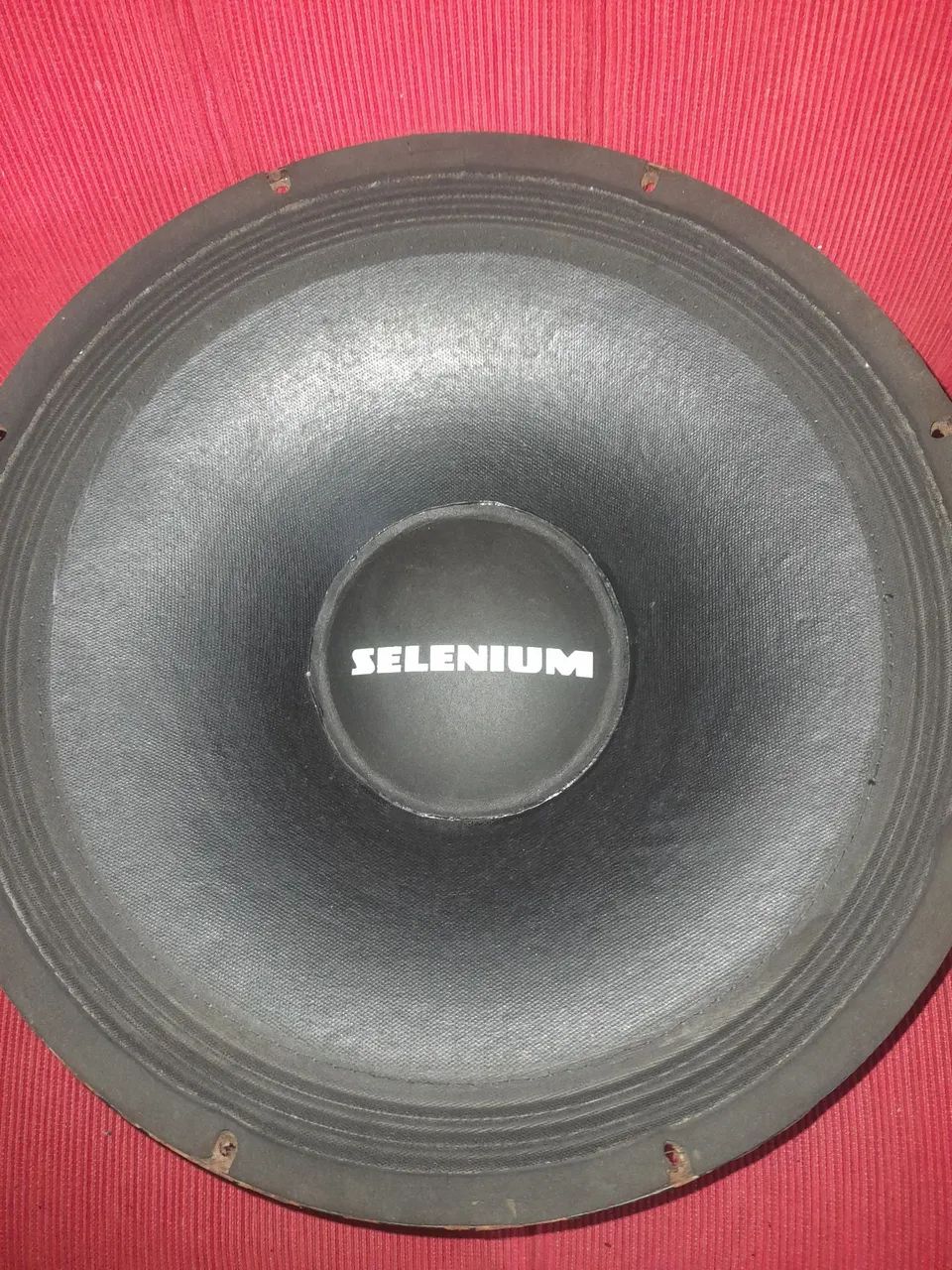Auto falante selenium