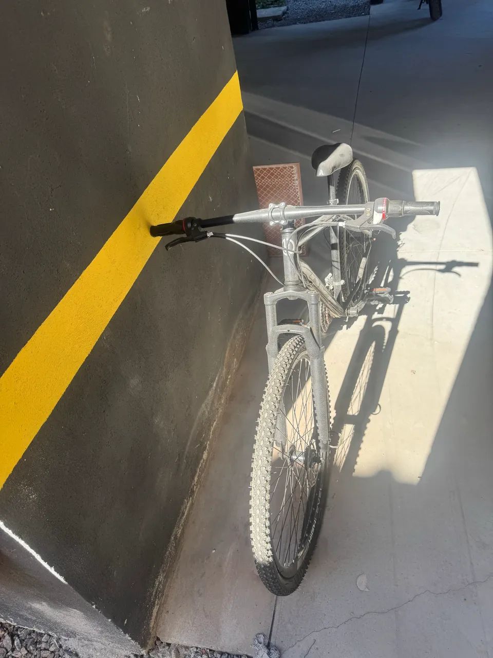 Bicicleta KGT Semi nova  - Foto 3