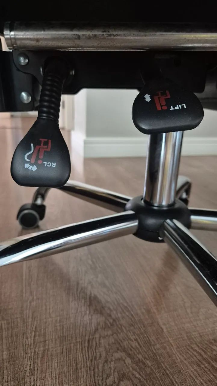 Cadeira Presidente Reclinavel Lenharo - Foto 6