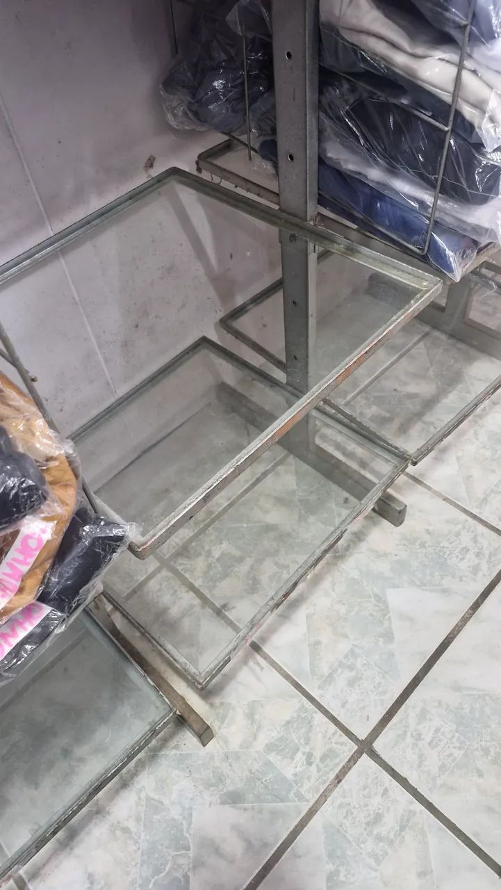 Estante para loja roupas, peças ou estoque
