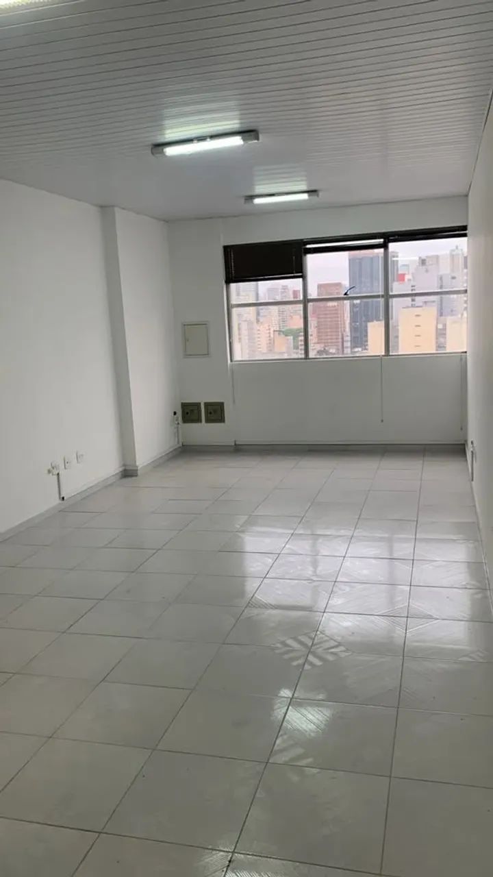 Alugo sala comercial com 34m2 no Centro de Curitiba - Foto 5