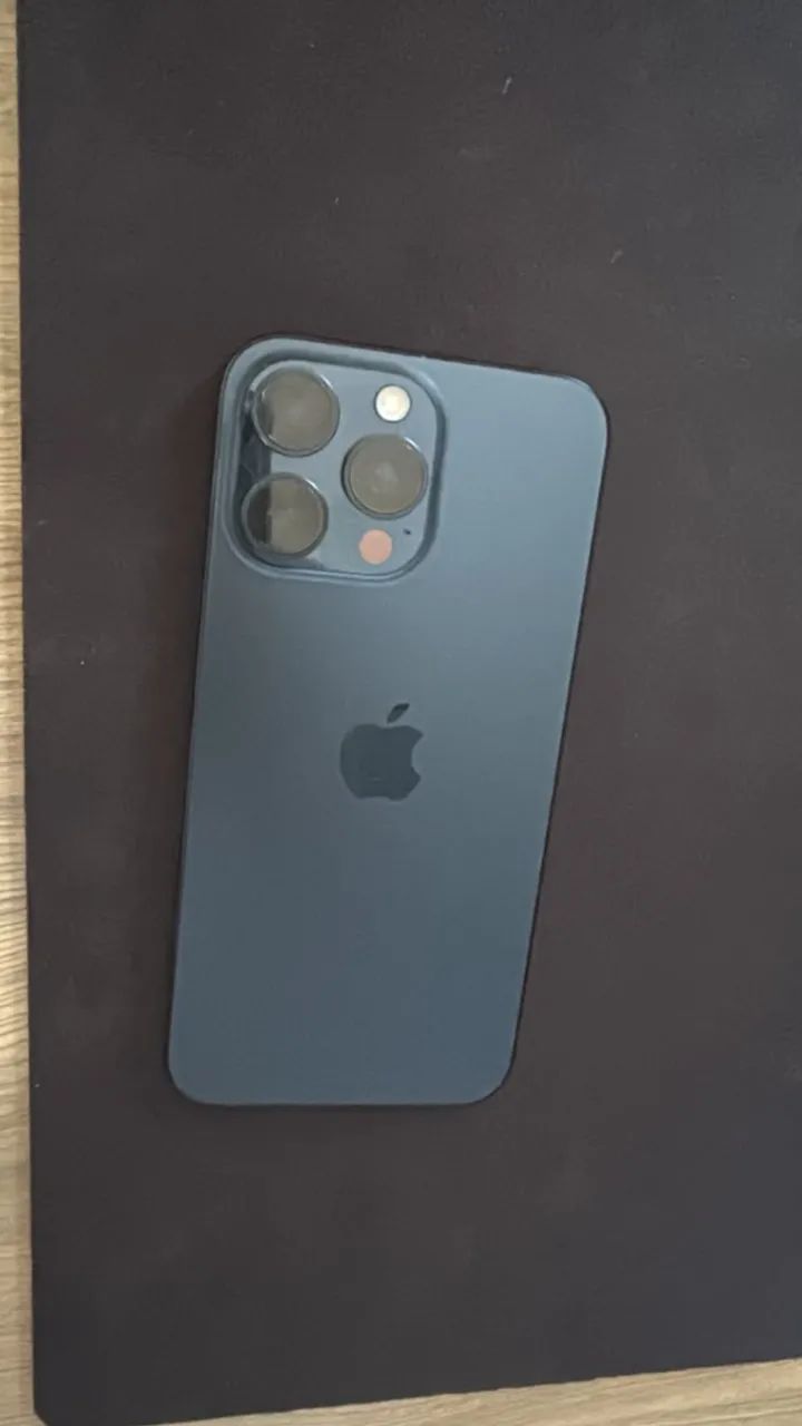 iPhone 15 Pro Max - Foto 3