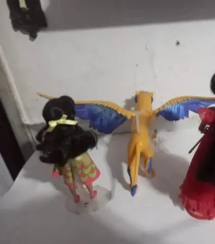 lote bonecas elena de avalor - Foto 2