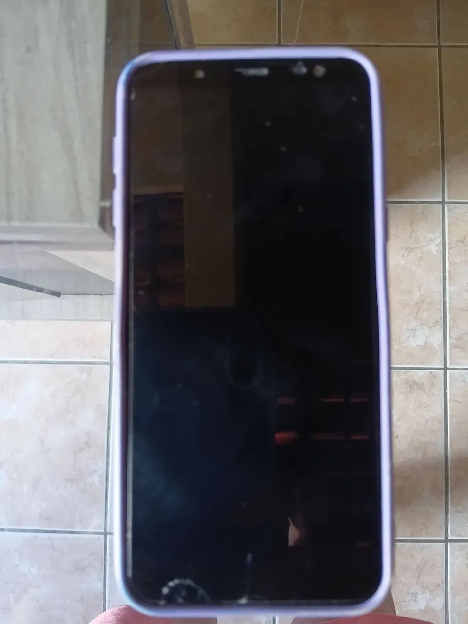 Celular J6