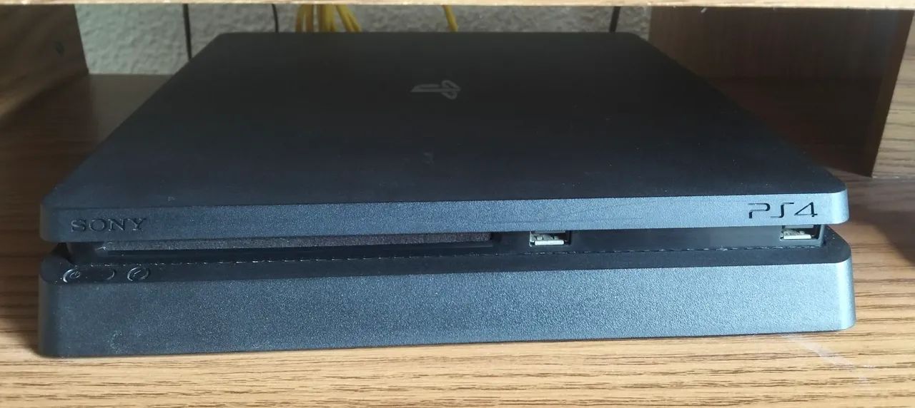Playstation 4 Slim