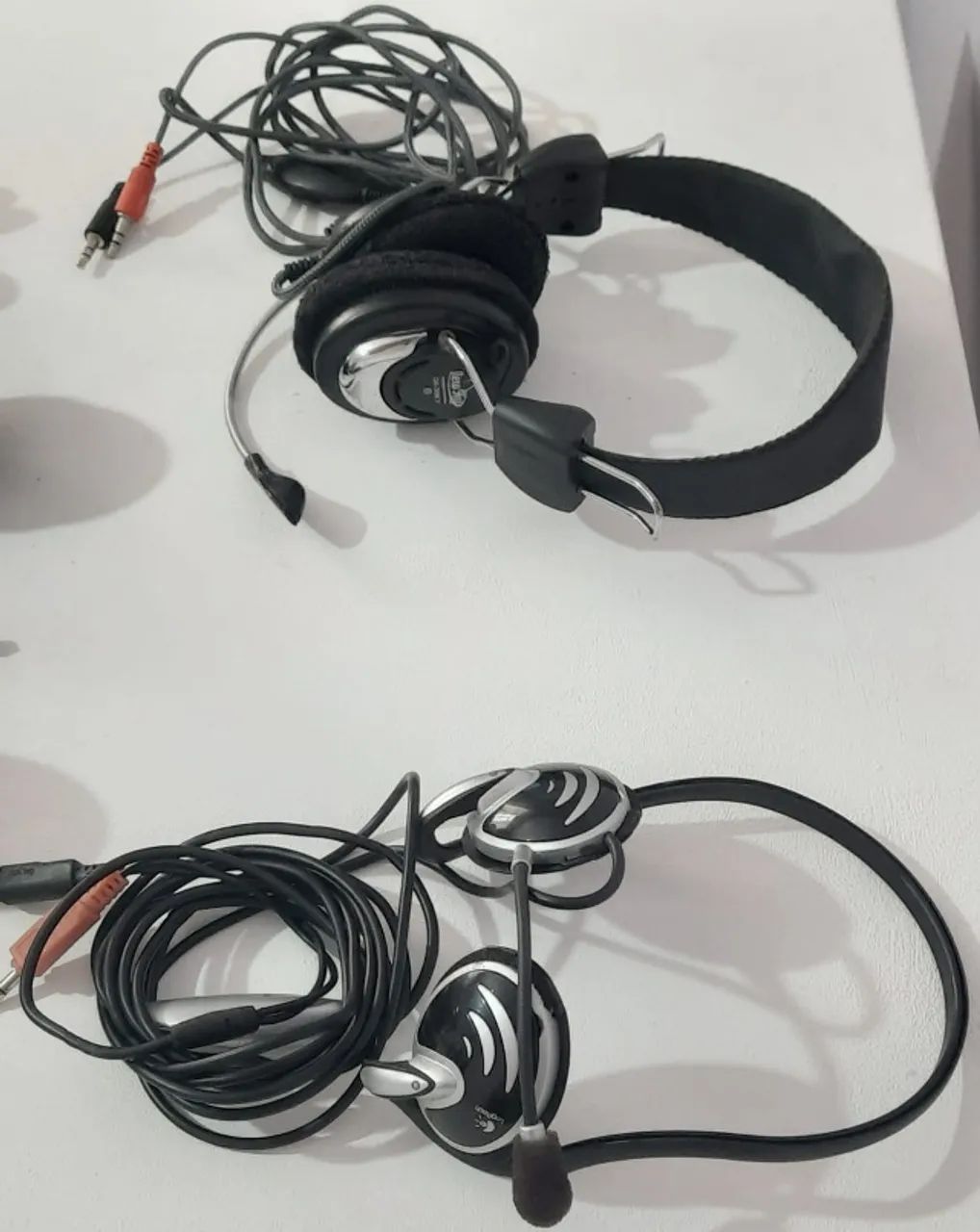 Lote 2 Microfones JVC 2 Headsets e Cabo RCA Não Testados - Foto 3