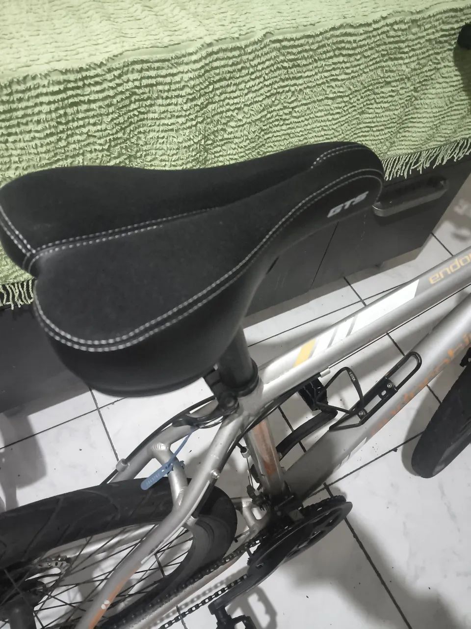 Bicicleta super confortável e resistente  - Foto 4