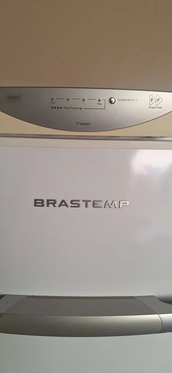 Freezer vertical BVG24 Brastemp - Foto 3