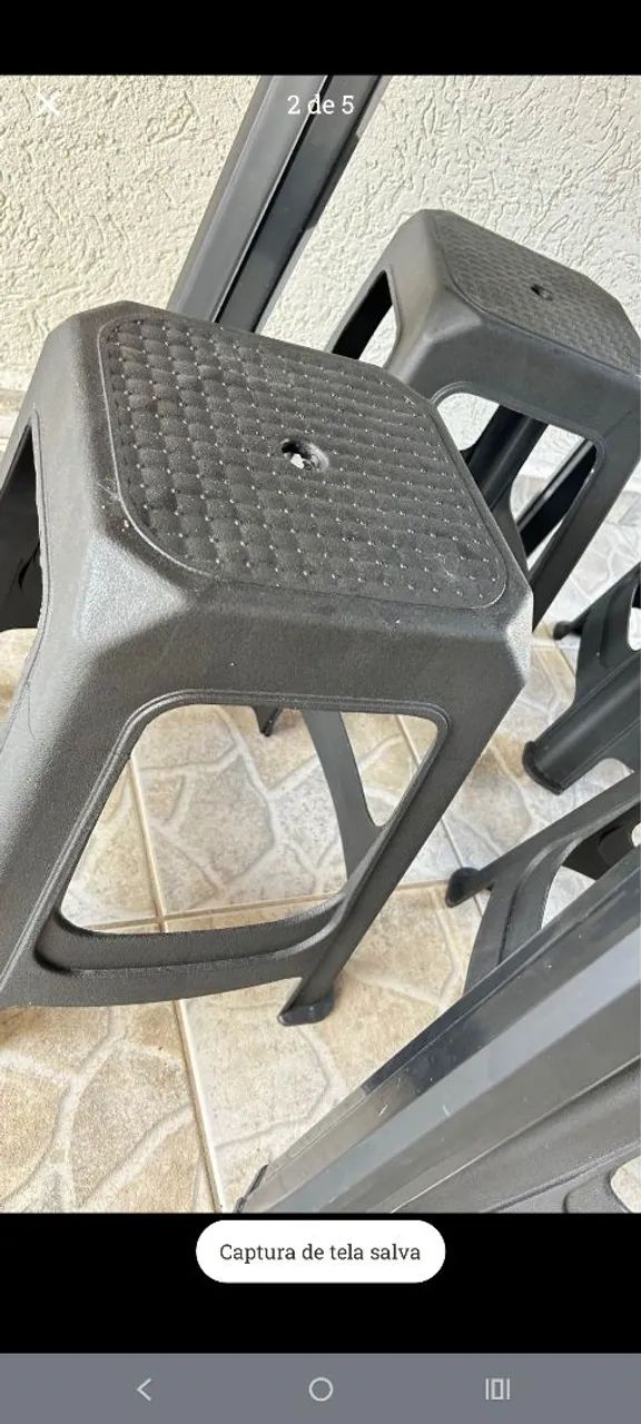 Mesa plastico com 4 banquetas  - Foto 4
