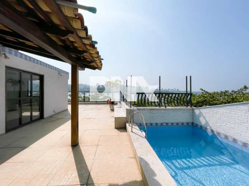 Casa de rua - Triplex / Residencial / Urca - Foto 4