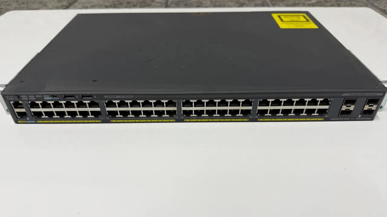Switch cisco catalys 2960x - Foto 2