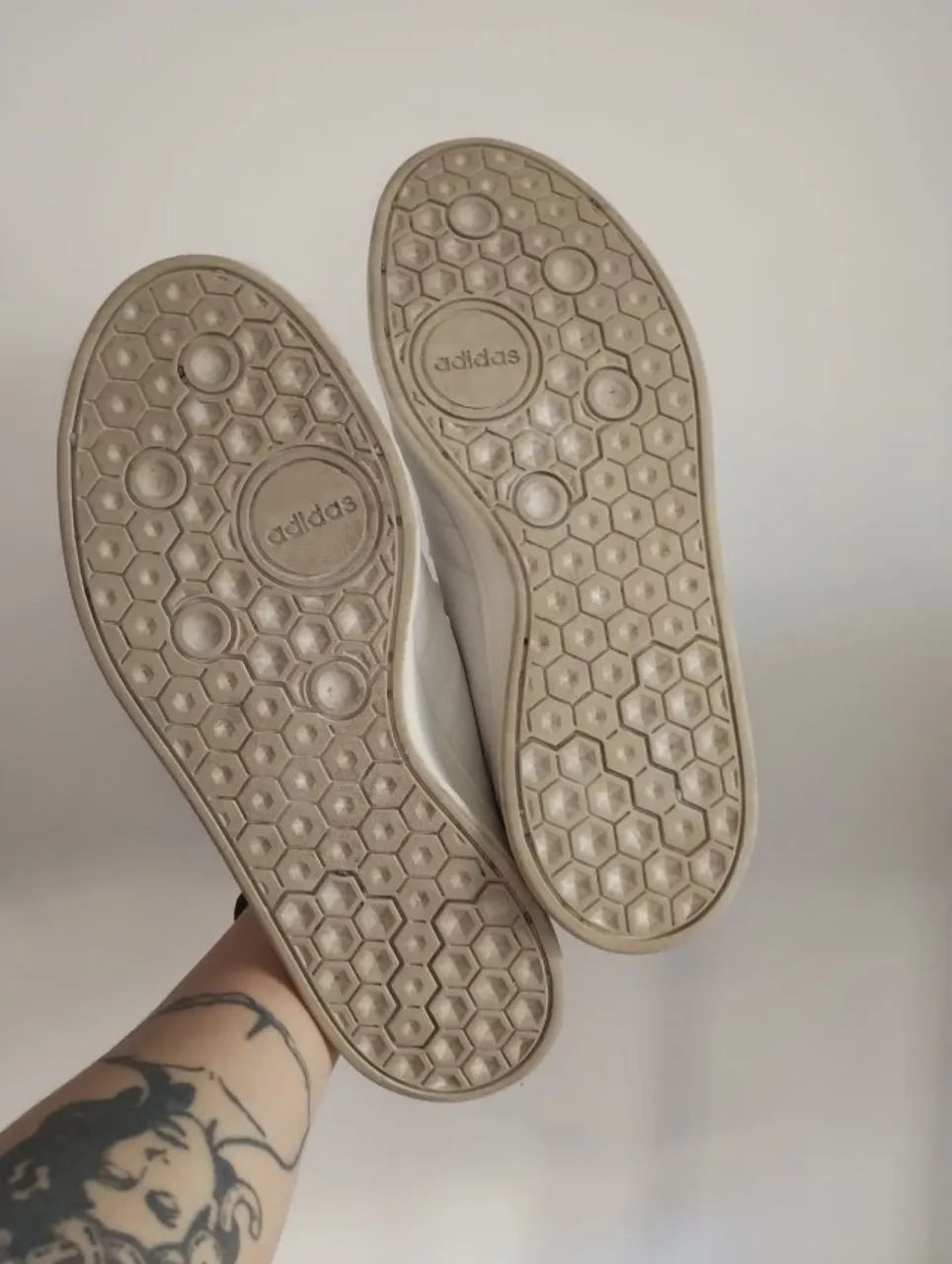Tênis Adidas 41 - Foto 5