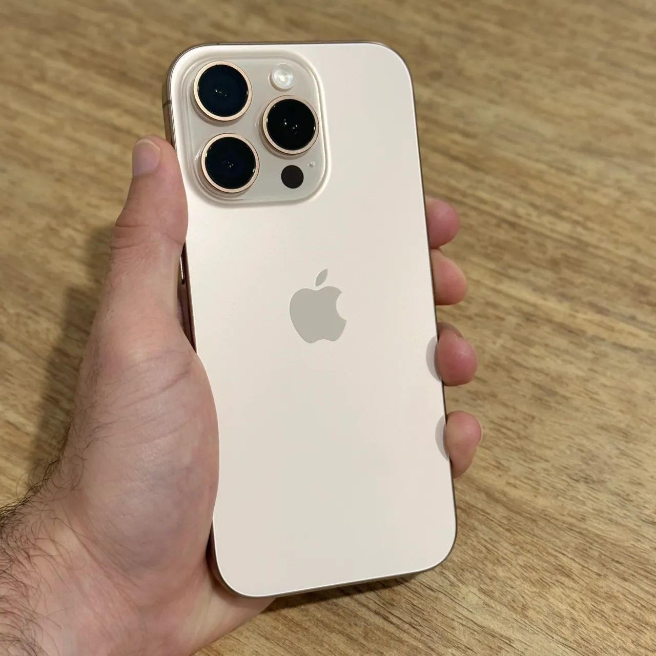 iPhone 16 Pro