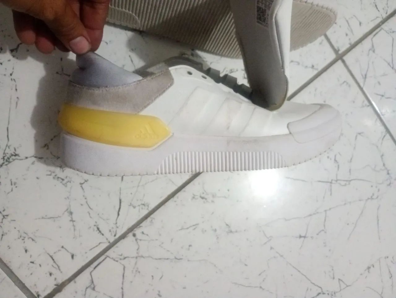 Tênis Adidas 39 - Calçados Esportivos - Jabaquara, São Paulo