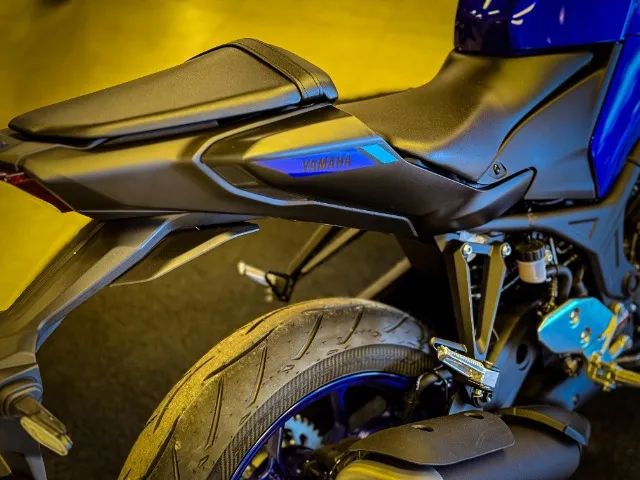 YAMAHA MT-03 ABS CONNECTED AZUL 2026 - Foto 3
