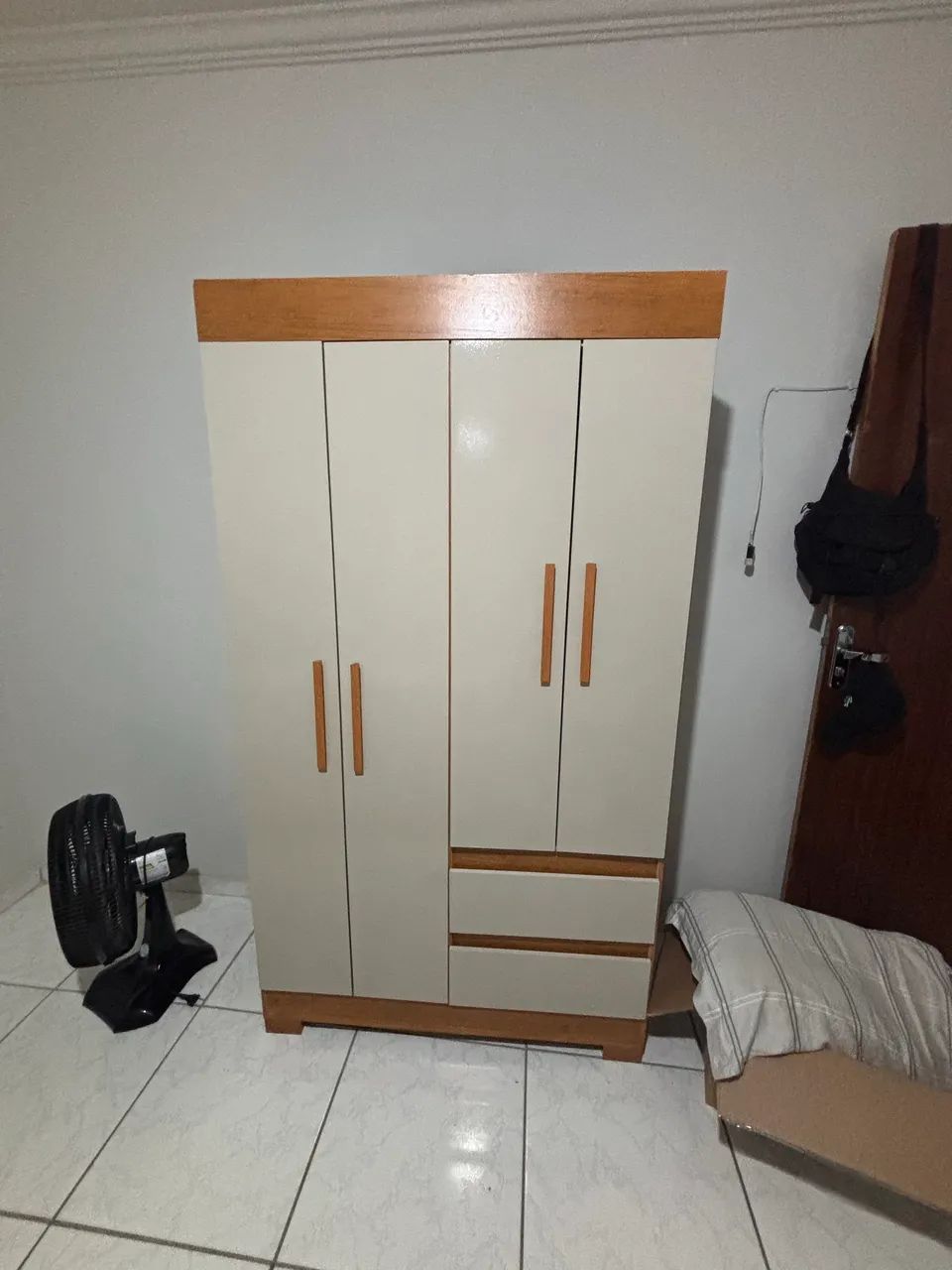 Guarda roupa e armário  - Foto 3