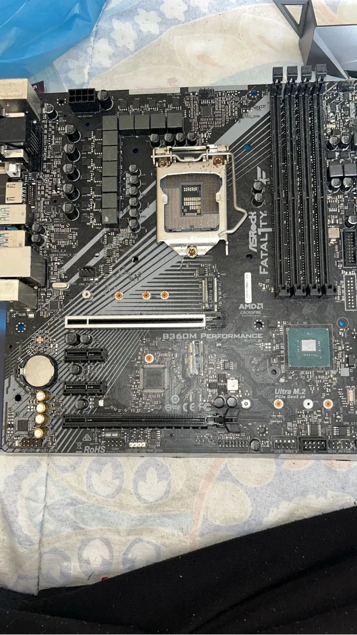 placa mae asrock fatal1ty b360m perfomance queimada