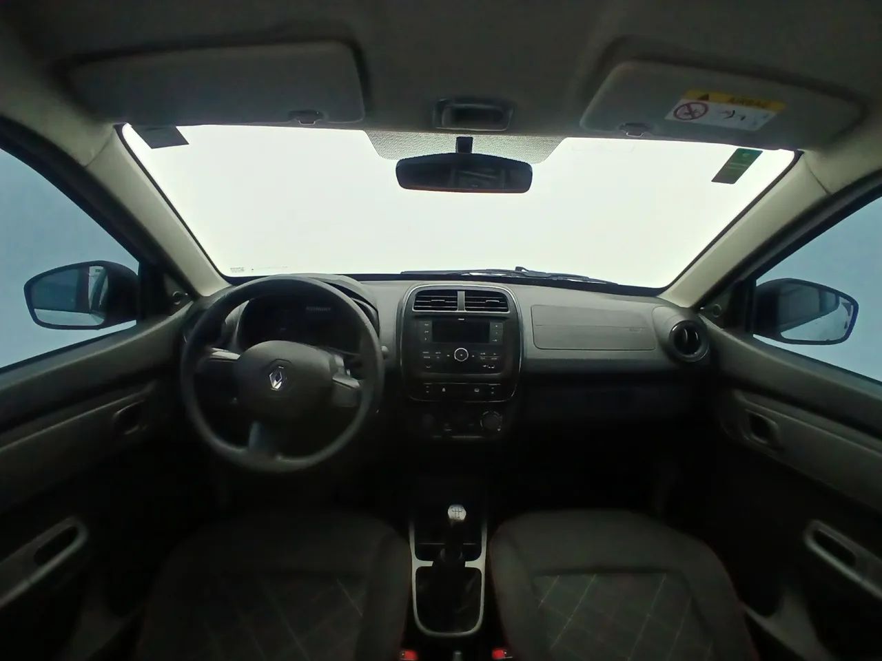 Renault Kwid 1.0 Zen, foto 15 de 18
