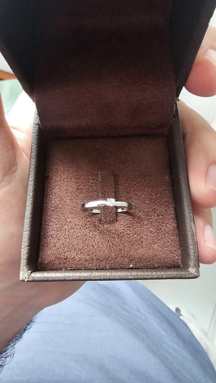 ANEL DE NOIVADO- DIAMANTE E OURO BRANCO - Foto 5