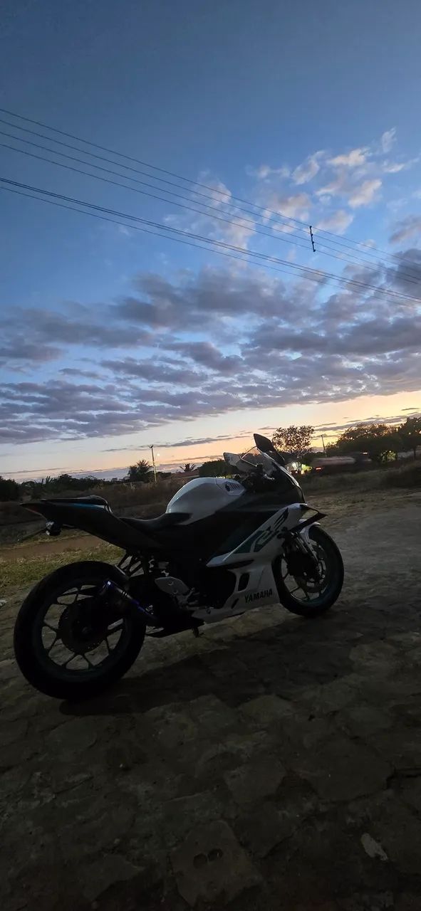 YAMAHA R3 - Foto 3