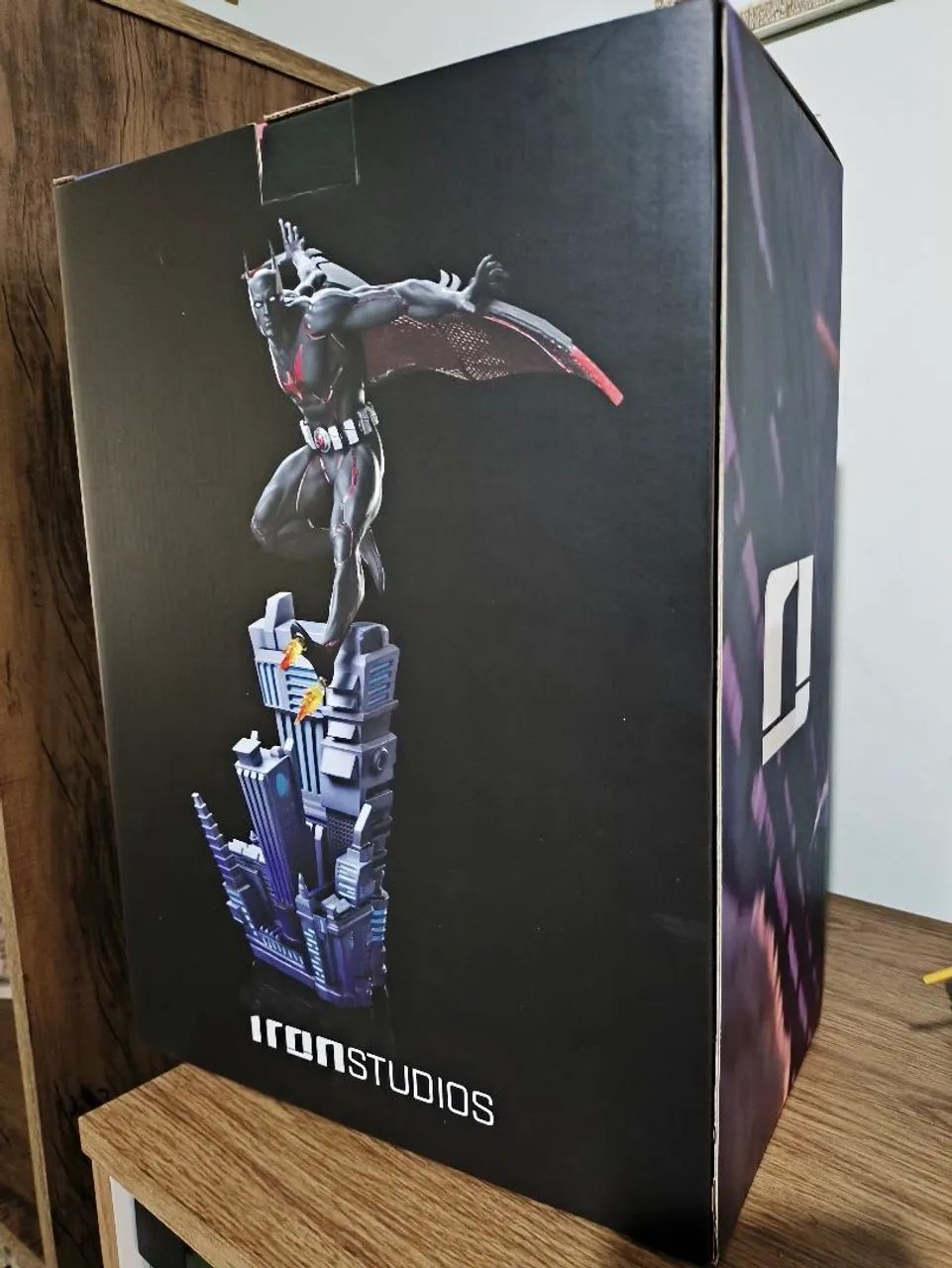 Batman Beyond Iron Studios  - Foto 2