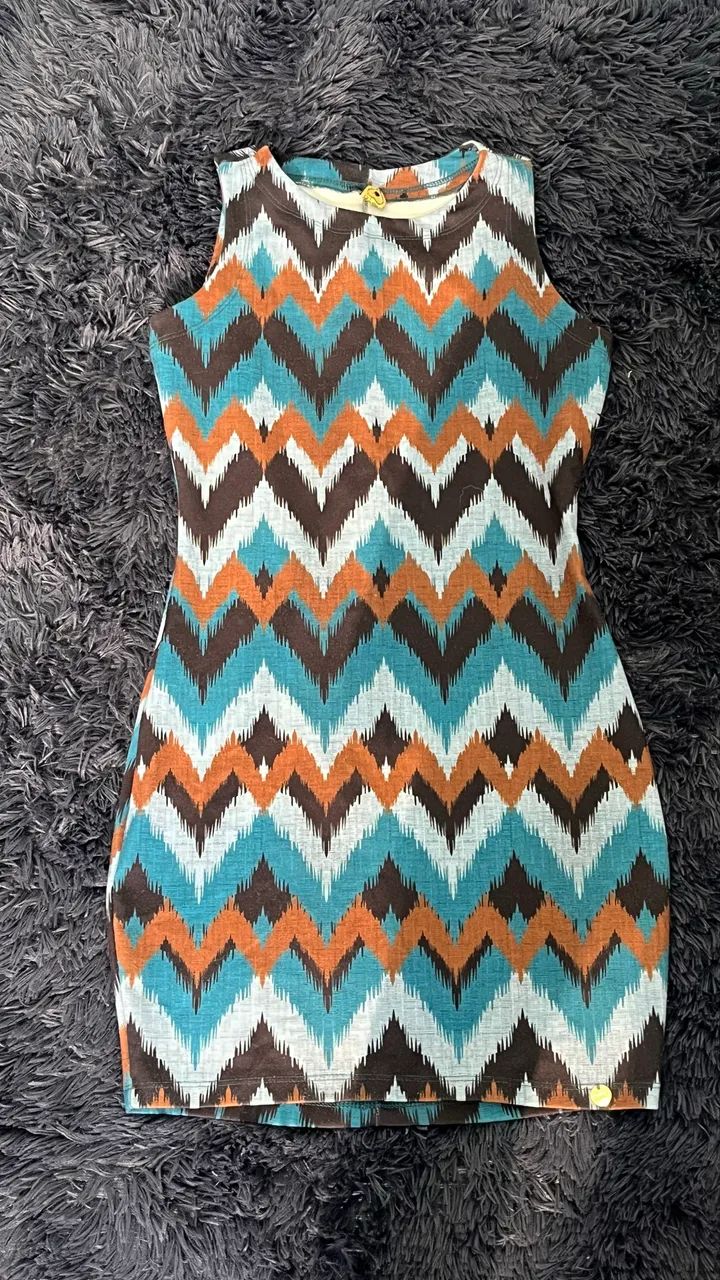Vestido curto estampado 