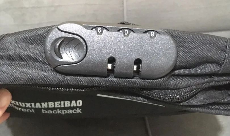 Mochila Executiva com USB Impermeável 40 litros Antifurto - NOVA - Foto 2