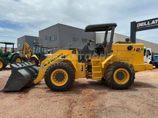 Pá Carregadeira New Holland 12B 2008 4x4 - Foto 2