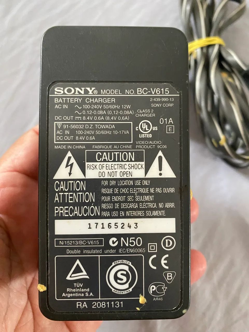  Carregador de bateria Sony BC-V615 - Foto 4